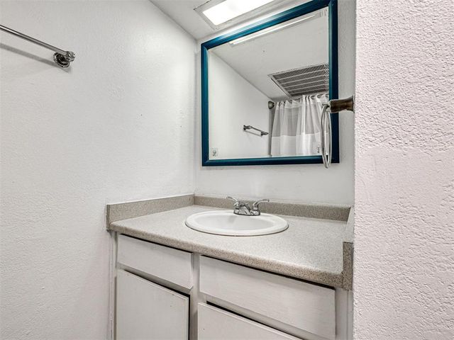 6000 N Pennsylvania Avenue 115, Oklahoma City, OK 73112