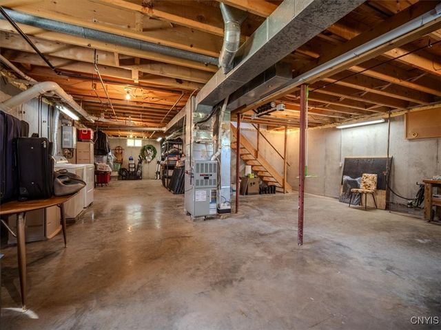 1263 Upp Lenox Avenue, Oneida, NY 13421