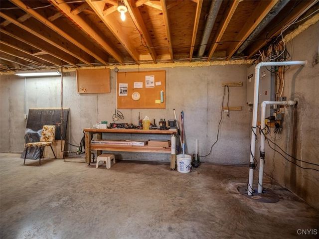 1263 Upp Lenox Avenue, Oneida, NY 13421