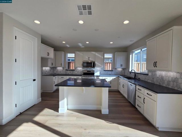 1602 Ashwood Drive, Pittsburg, CA 94565