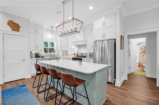 124 Buchanan Street, Dauphin Island, AL 36528