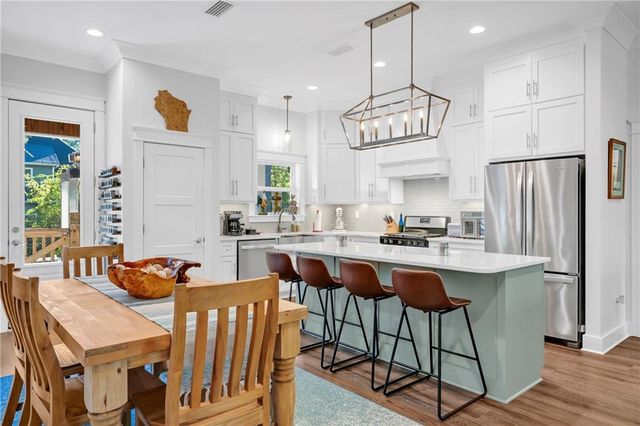 124 Buchanan Street, Dauphin Island, AL 36528