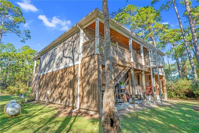 124 Buchanan Street, Dauphin Island, AL 36528