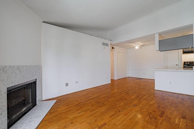 3770 Lovers Wood Lane 610, Houston, TX 77014