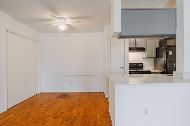 3770 Lovers Wood Lane 610, Houston, TX 77014