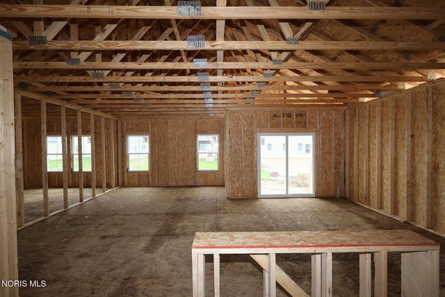 932 Creekside Lane, Bowling Green, OH 43402