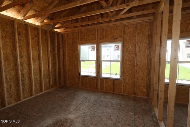 932 Creekside Lane, Bowling Green, OH 43402