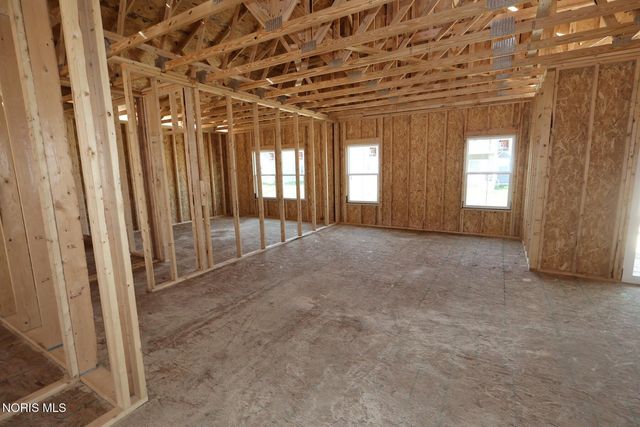 932 Creekside Lane, Bowling Green, OH 43402