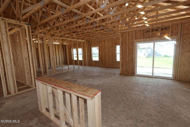 932 Creekside Lane, Bowling Green, OH 43402