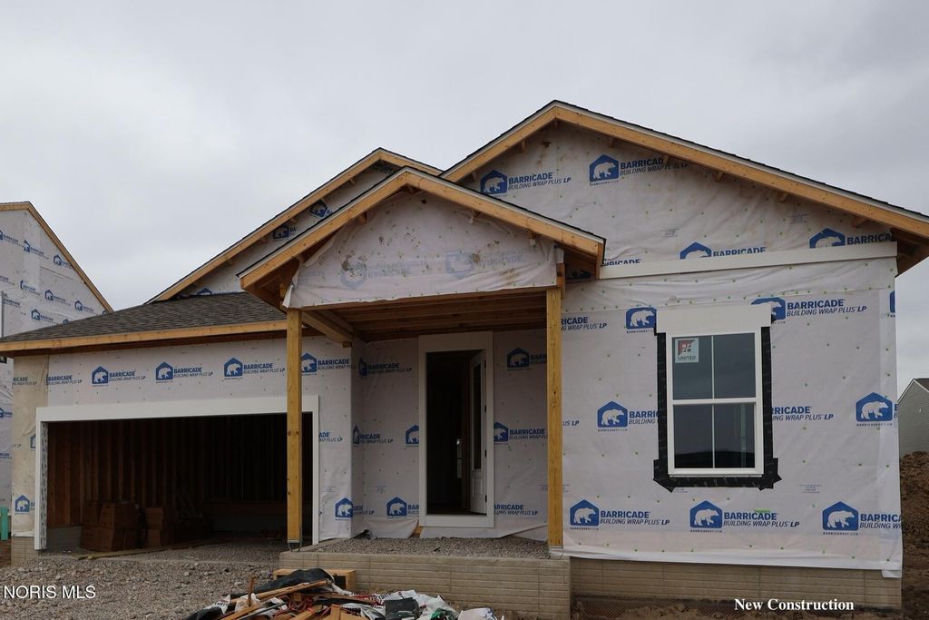 932 Creekside Lane, Bowling Green, OH 43402