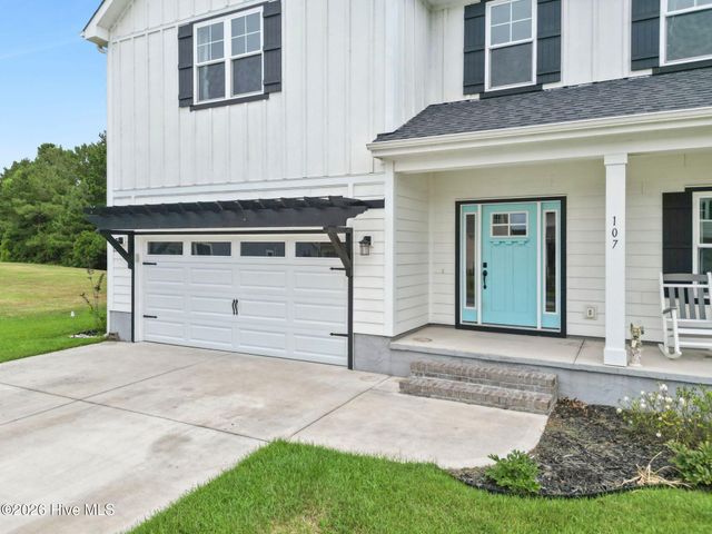 107 Whispering Pine Lane, Holly Ridge, NC 28445