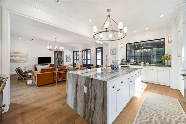 5118 Braesheather Drive, Houston, TX 77096