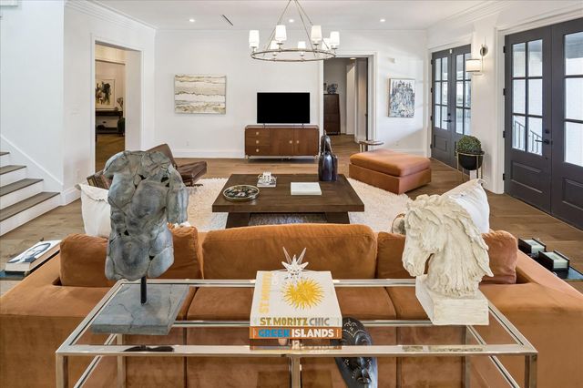 5118 Braesheather Drive, Houston, TX 77096