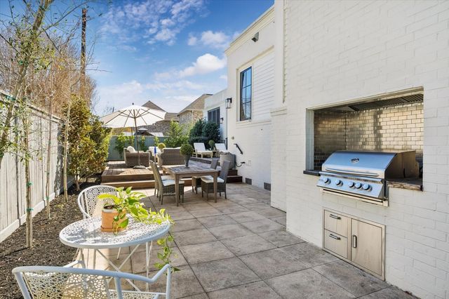 5118 Braesheather Drive, Houston, TX 77096