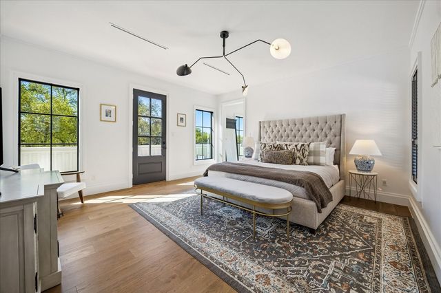 5118 Braesheather Drive, Houston, TX 77096