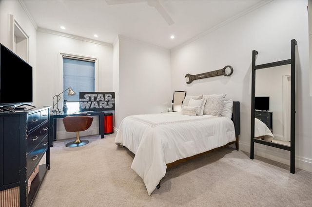 5118 Braesheather Drive, Houston, TX 77096