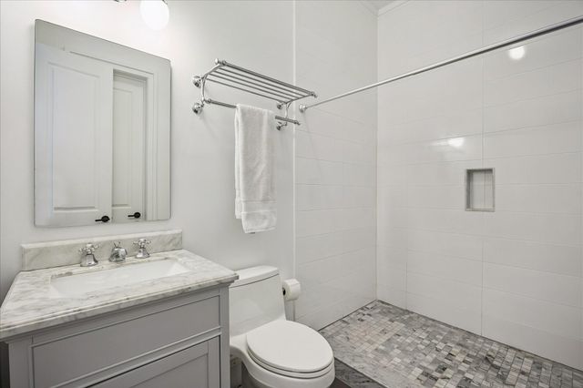 5118 Braesheather Drive, Houston, TX 77096