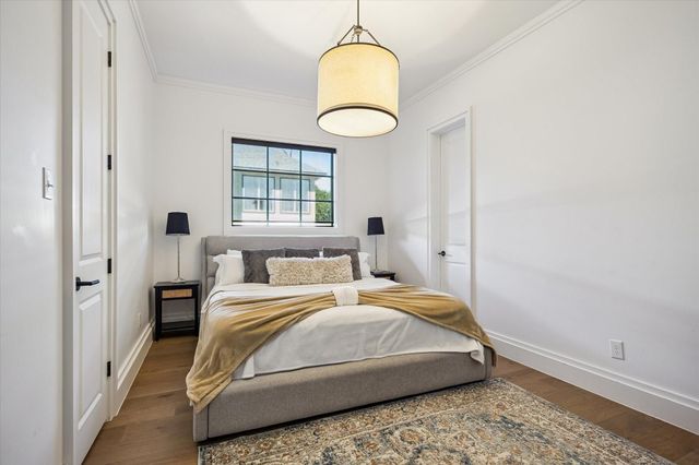 5118 Braesheather Drive, Houston, TX 77096