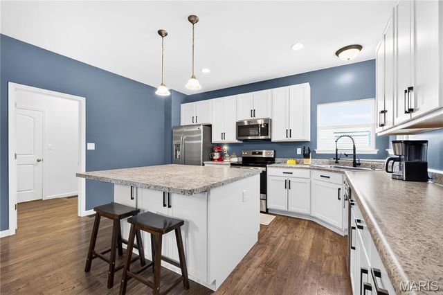 634 Creek Bend Drive, Lake St Louis, MO 63367