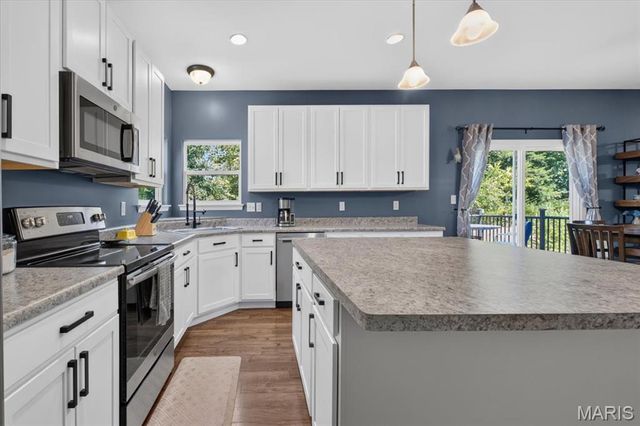 634 Creek Bend Drive, Lake St Louis, MO 63367