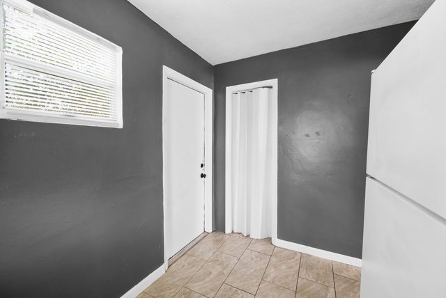 649 W 10TH Street, Riviera Beach, FL 33404