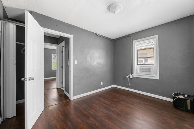 649 W 10TH Street, Riviera Beach, FL 33404