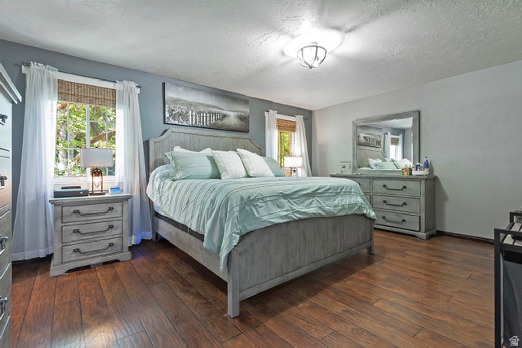 Image 23 of property listing at 3310 E CREEK RD, Salt Lake City, UT 84121