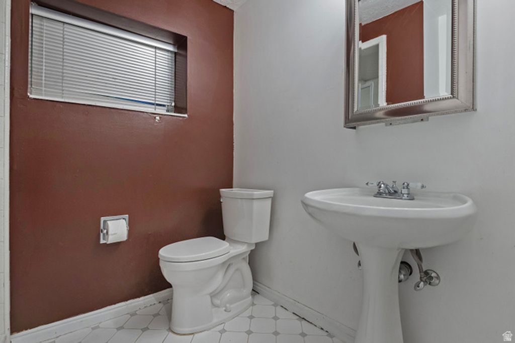 Image 31 of property listing at 3310 E CREEK RD, Salt Lake City, UT 84121