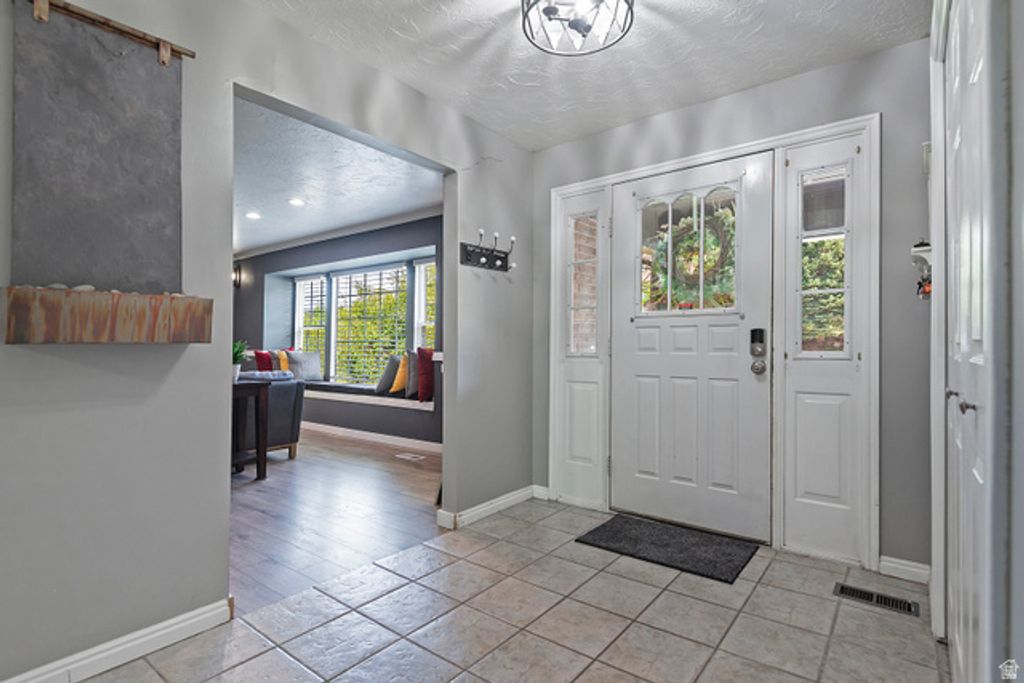 Image 36 of property listing at 3310 E CREEK RD, Salt Lake City, UT 84121