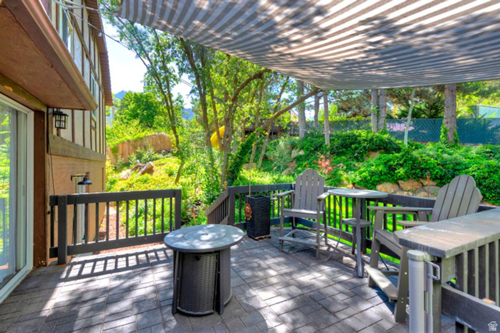 Image 37 of property listing at 3310 E CREEK RD, Salt Lake City, UT 84121