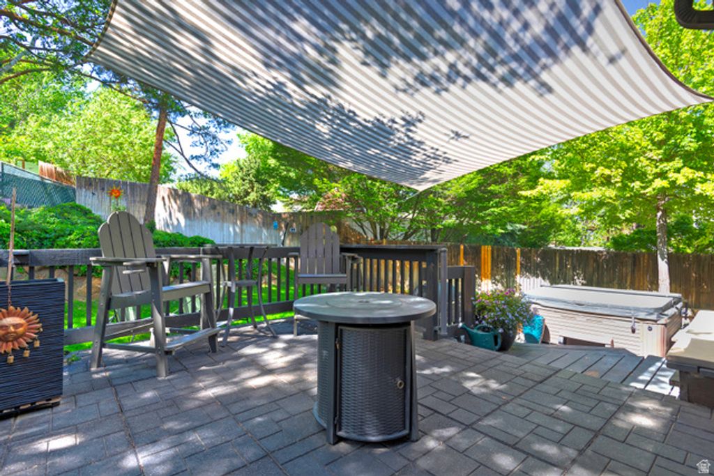 Image 38 of property listing at 3310 E CREEK RD, Salt Lake City, UT 84121