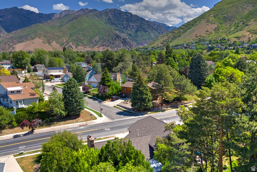 Image 47 of property listing at 3310 E CREEK RD, Salt Lake City, UT 84121