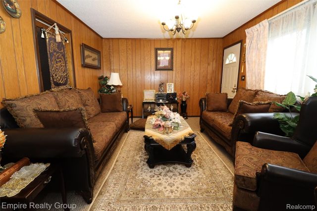 25046 Stanford Street, Dearborn Heights, MI 48125