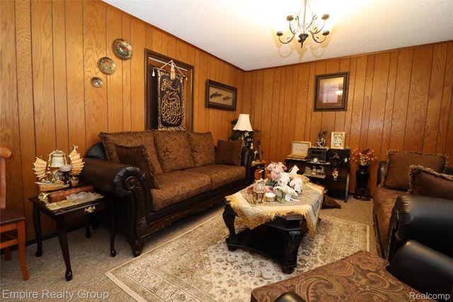 25046 Stanford Street, Dearborn Heights, MI 48125