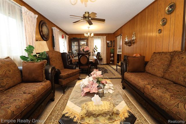 25046 Stanford Street, Dearborn Heights, MI 48125
