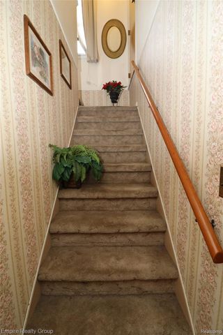 25046 Stanford Street, Dearborn Heights, MI 48125