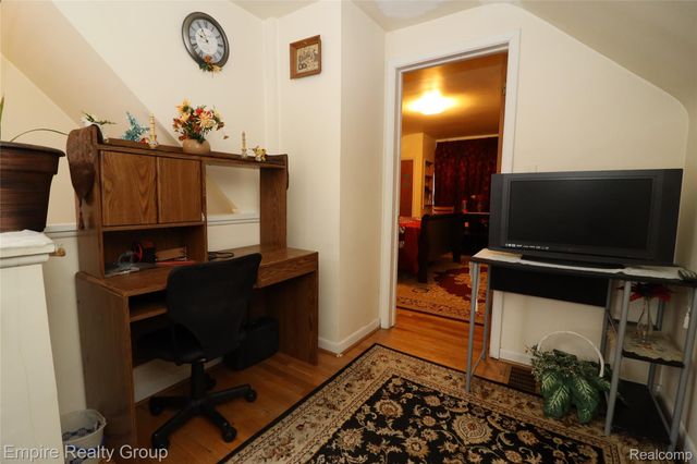 25046 Stanford Street, Dearborn Heights, MI 48125