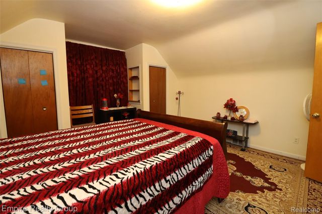 25046 Stanford Street, Dearborn Heights, MI 48125