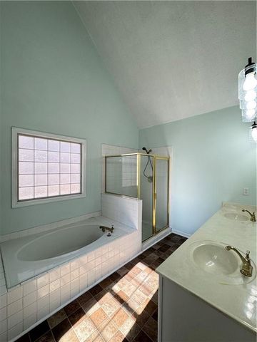 1009 Chads Ridge, Jonesboro, GA 30236