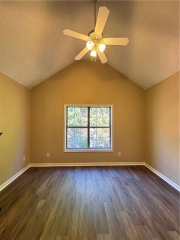 1009 Chads Ridge, Jonesboro, GA 30236