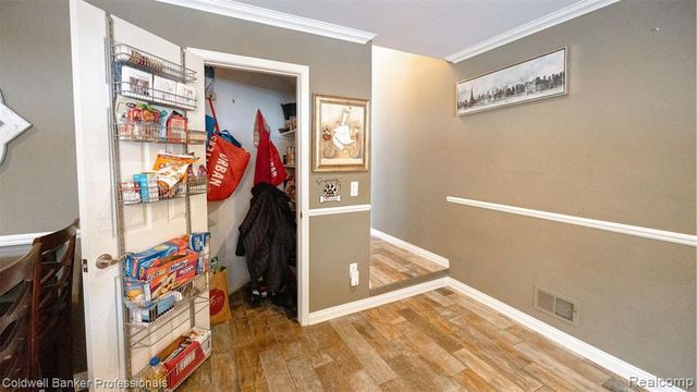 1671 Apple Drive, Troy, MI 48098