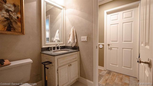 1671 Apple Drive, Troy, MI 48098