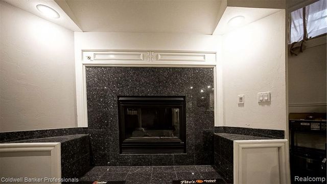 1671 Apple Drive, Troy, MI 48098