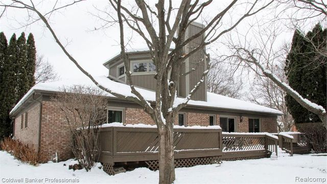 1671 Apple Drive, Troy, MI 48098