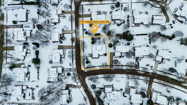 1671 Apple Drive, Troy, MI 48098