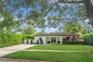 8215 SW 63rd Pl, Miami, FL 33143