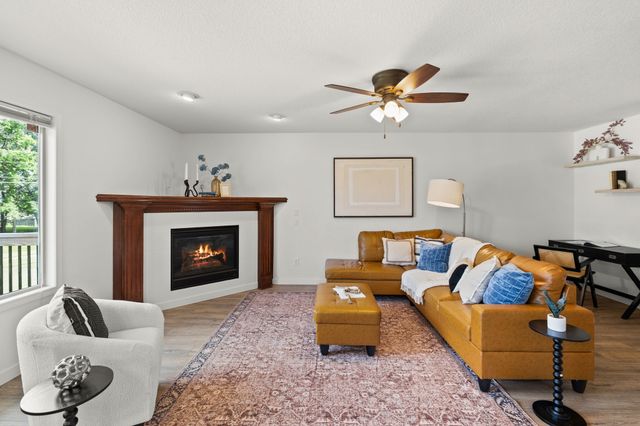 101 NW 10th Circle, Grimes, IA 50111