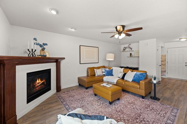 101 NW 10th Circle, Grimes, IA 50111