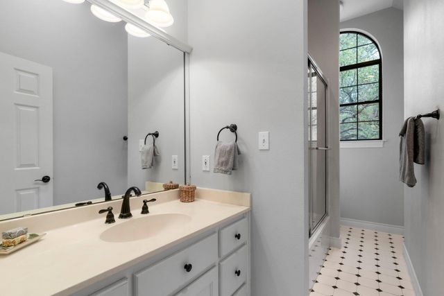 111 Hidden CRK, Wimberley, TX 78676