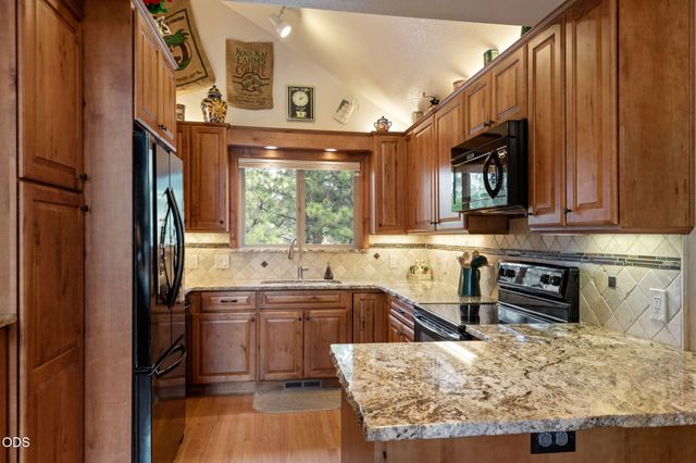 63517 JD Estates Drive, Bend, OR 97701